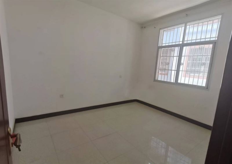 城固文化路中段房屋出租