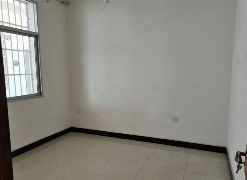 城固文化路中段房屋出租