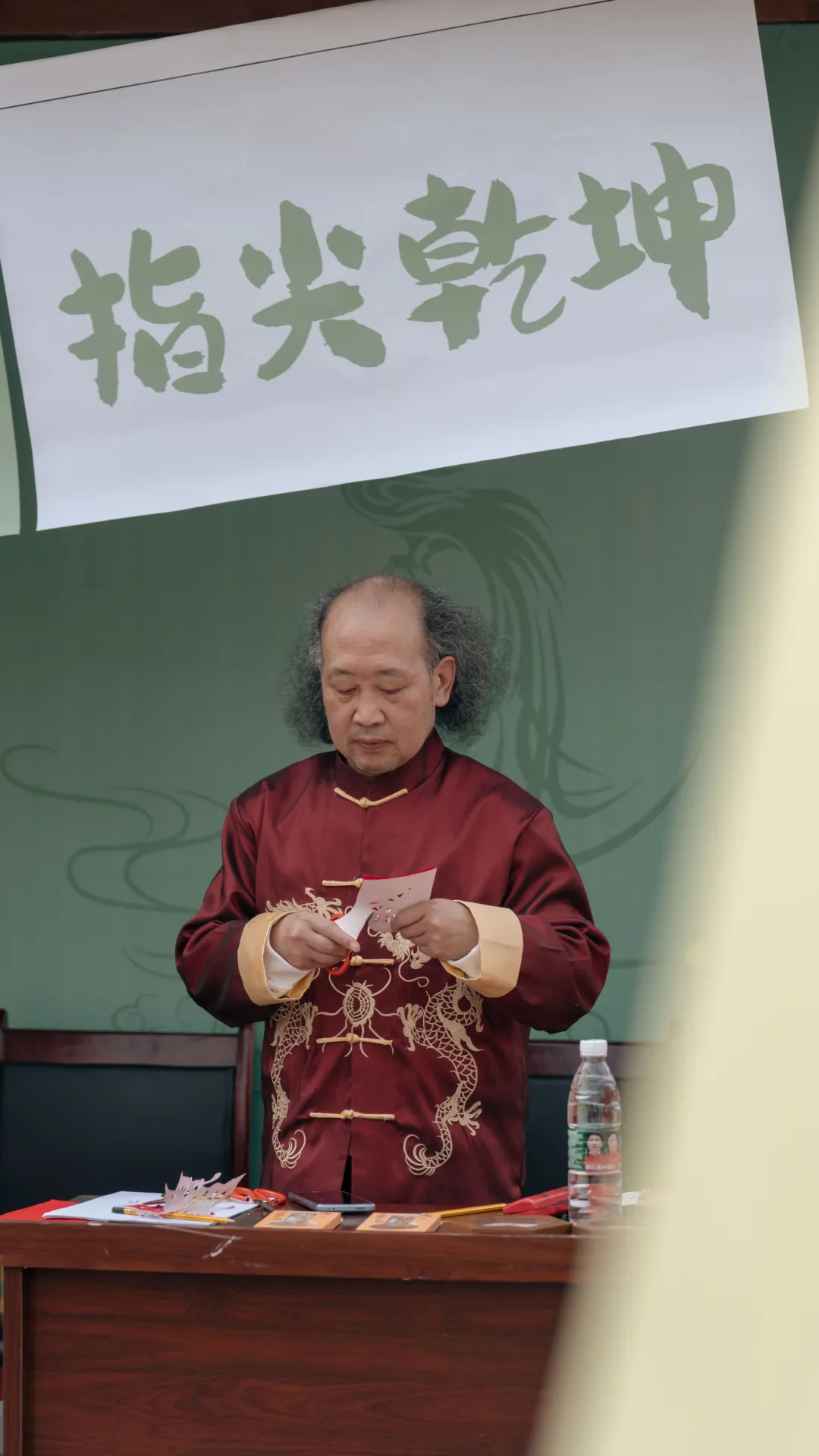 2025汉中镇巴春日盛宴，解锁油菜花海文旅新玩法！